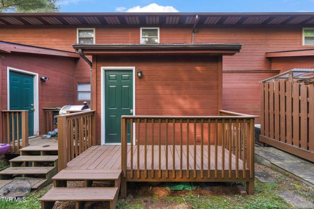 461 J A Hodge Rd Road 4, Piney Flats, TN 37686