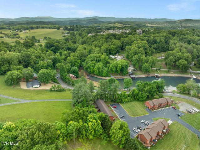 461 J A Hodge Rd Road 4, Piney Flats, TN 37686