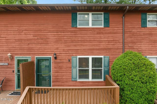 461 J A Hodge Rd Road 4, Piney Flats, TN 37686