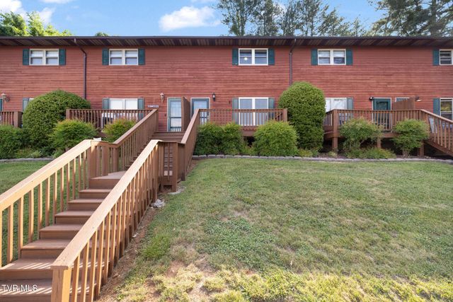 461 J A Hodge Rd Road 4, Piney Flats, TN 37686