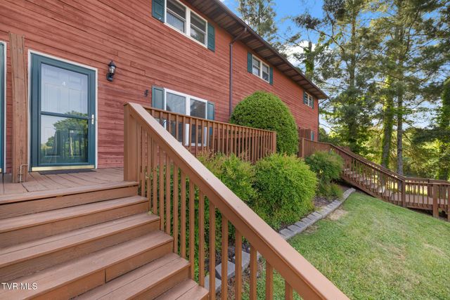 461 J A Hodge Rd Road 4, Piney Flats, TN 37686