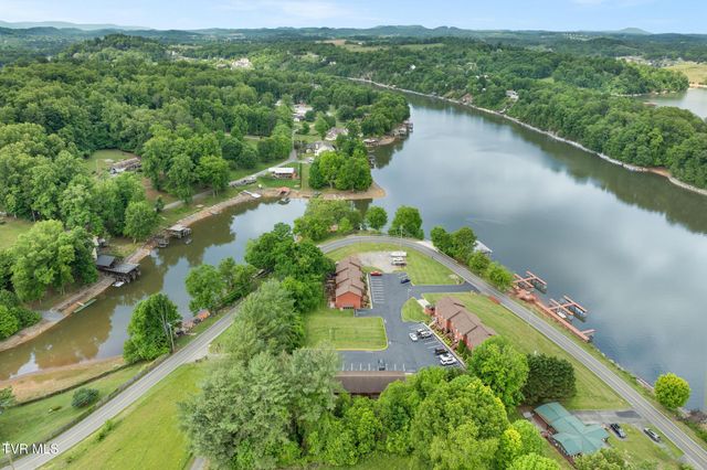 461 J A Hodge Rd Road 4, Piney Flats, TN 37686