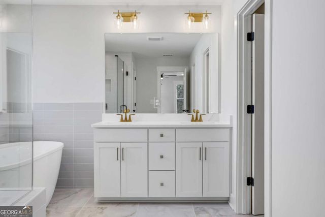 7048 Manchester Drive, Flowery Branch, GA 30542