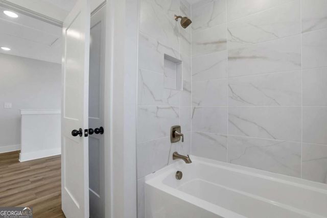 7048 Manchester Drive, Flowery Branch, GA 30542