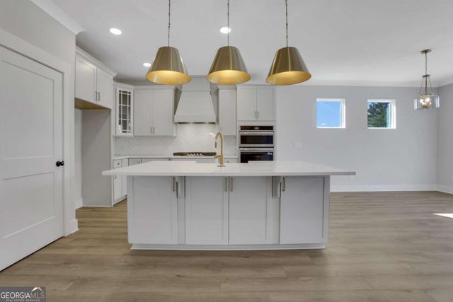 7048 Manchester Drive, Flowery Branch, GA 30542