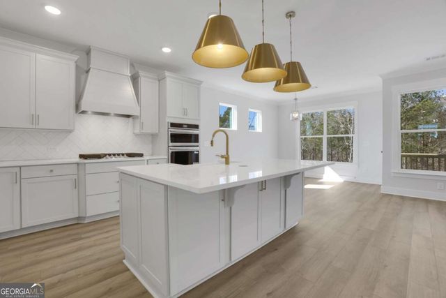 7048 Manchester Drive, Flowery Branch, GA 30542