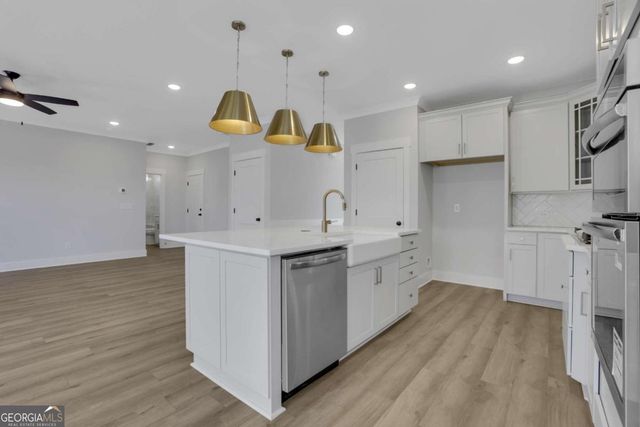 7048 Manchester Drive, Flowery Branch, GA 30542