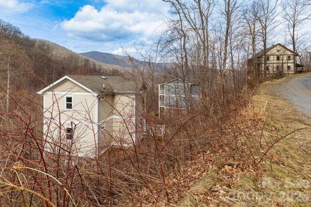 14 Lila Lane, Clyde, NC 28721