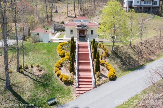 14 Lila Lane, Clyde, NC 28721