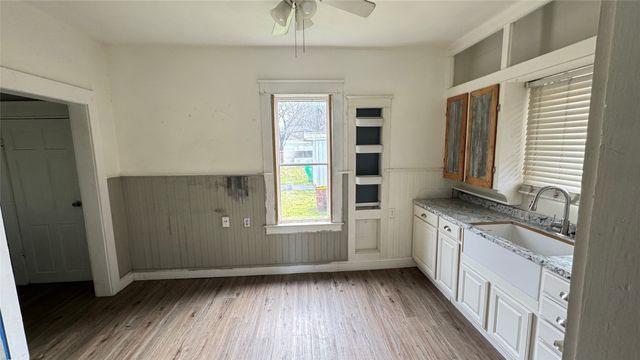 1428 E Garnett Street, Gainesville, TX 76240