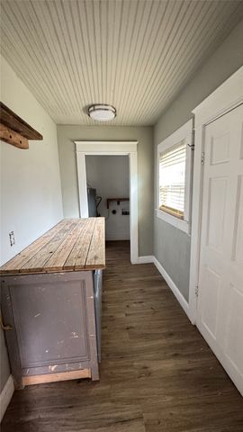 1428 E Garnett Street, Gainesville, TX 76240