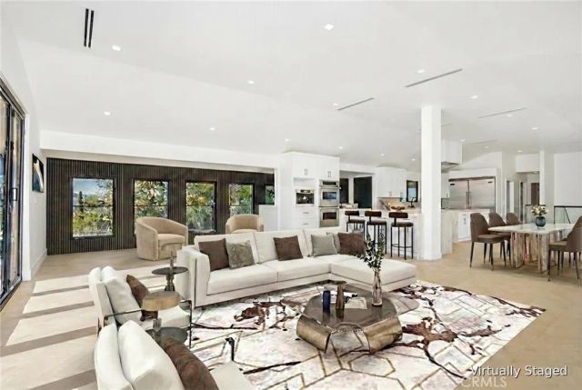 18827 Edleen Drive, Tarzana, CA 91356