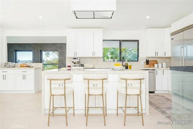 18827 Edleen Drive, Tarzana, CA 91356