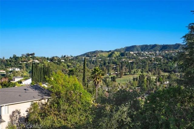 18827 Edleen Drive, Tarzana, CA 91356