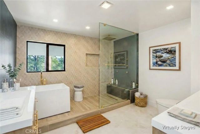 18827 Edleen Drive, Tarzana, CA 91356