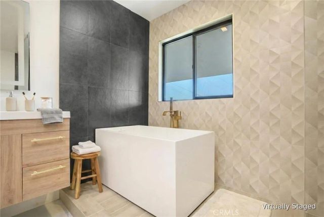 18827 Edleen Drive, Tarzana, CA 91356
