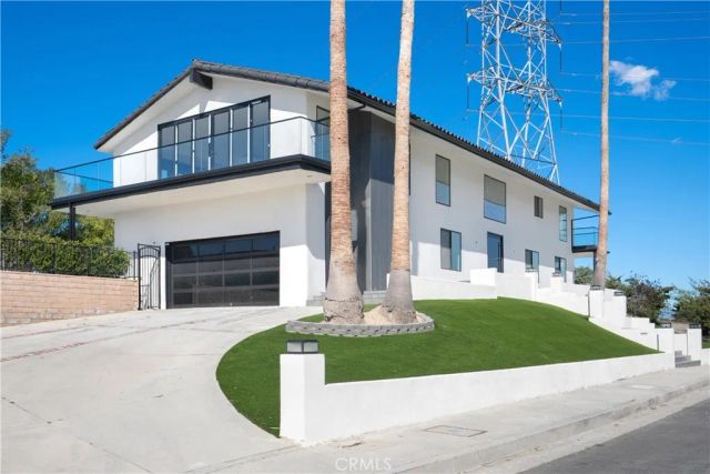 18827 Edleen Drive, Tarzana, CA 91356