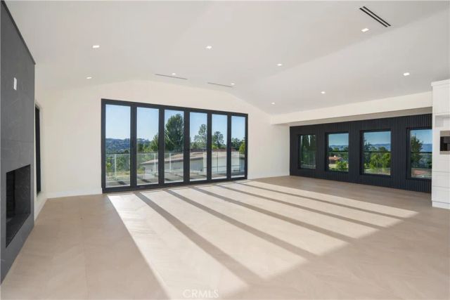 18827 Edleen Drive, Tarzana, CA 91356