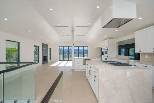 18827 Edleen Drive, Tarzana, CA 91356