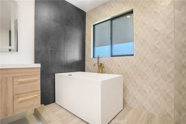 18827 Edleen Drive, Tarzana, CA 91356