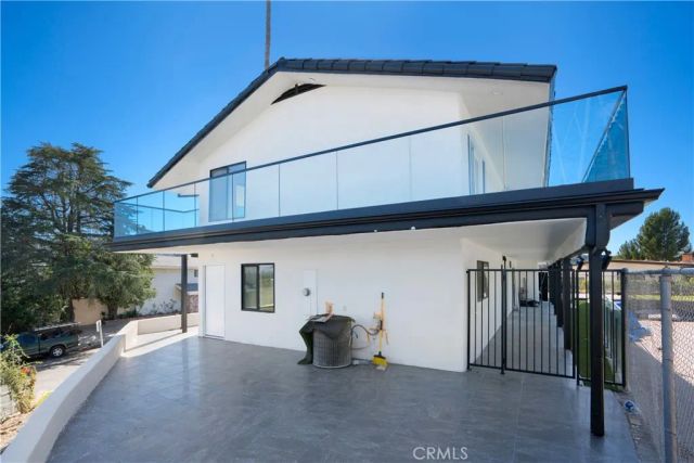18827 Edleen Drive, Tarzana, CA 91356