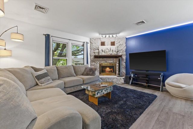 115 Conrad COURT, Mukwonago, WI 53149