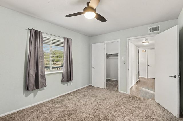 108 Harbor Drive 204, Runaway Bay, TX 76426