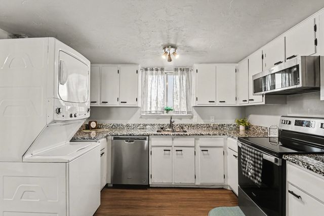 108 Harbor Drive 204, Runaway Bay, TX 76426