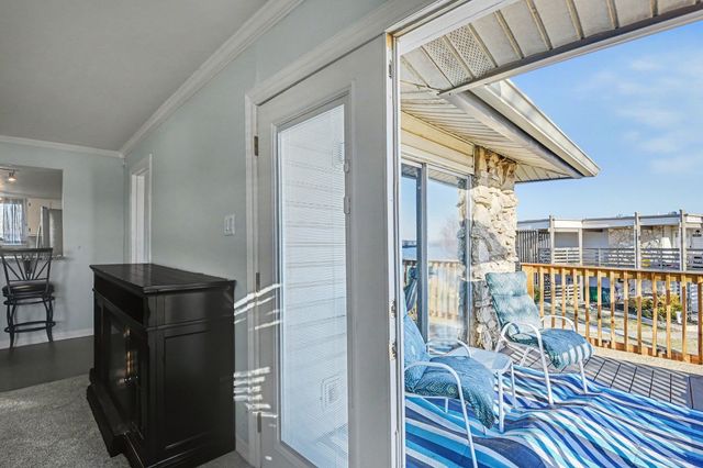 108 Harbor Drive 204, Runaway Bay, TX 76426