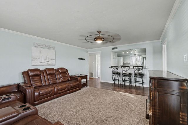 108 Harbor Drive 204, Runaway Bay, TX 76426