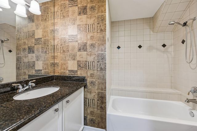 5417 Dickson Street B, Houston, TX 77007