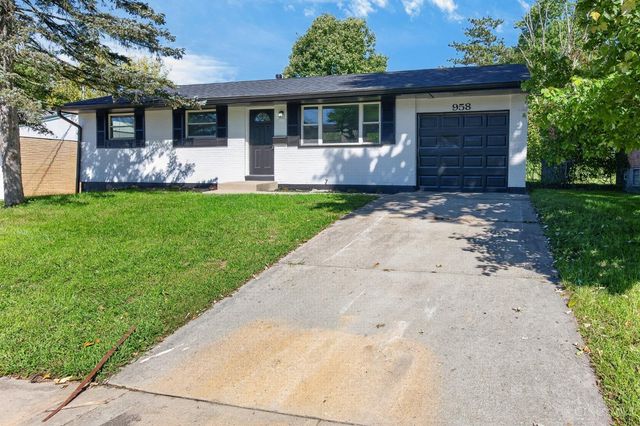 958 Goodhue Circle, Forest Park, OH 45240