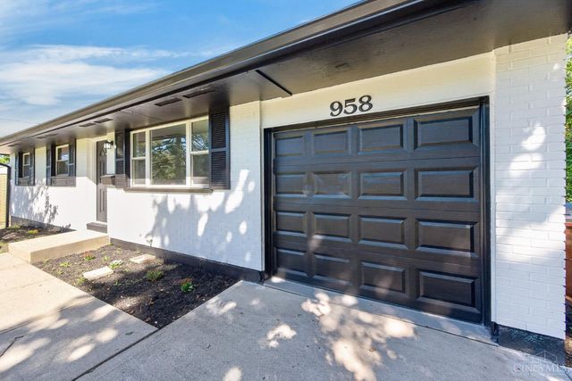 958 Goodhue Circle, Forest Park, OH 45240