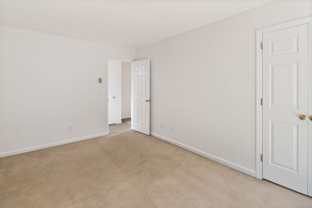151 Highview Avenue 2, Stamford, CT 06907