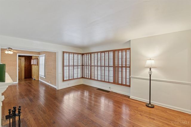 335 Albion Avenue, Glendale, OH 45246