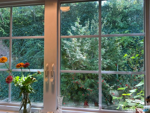 62 Allison Way 62, East Haven, CT 06512