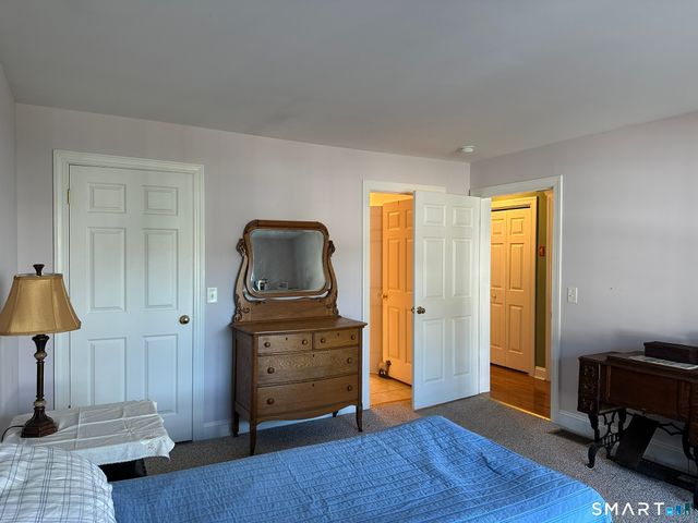 62 Allison Way 62, East Haven, CT 06512