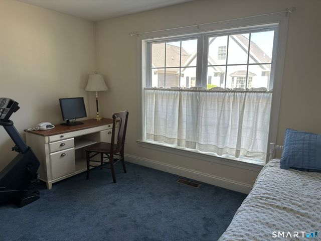 62 Allison Way 62, East Haven, CT 06512