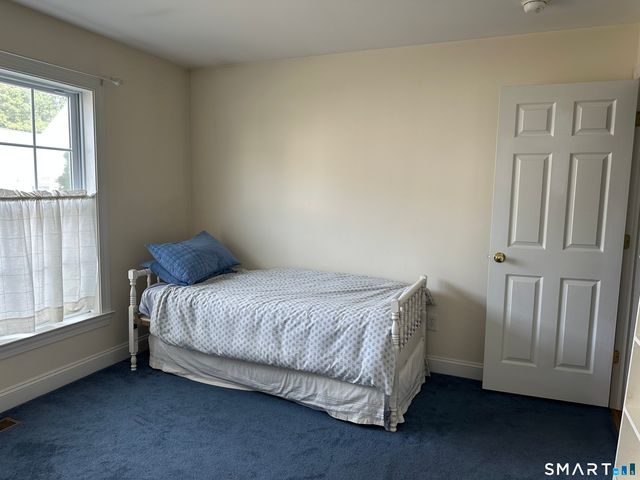 62 Allison Way 62, East Haven, CT 06512