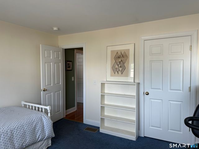 62 Allison Way 62, East Haven, CT 06512