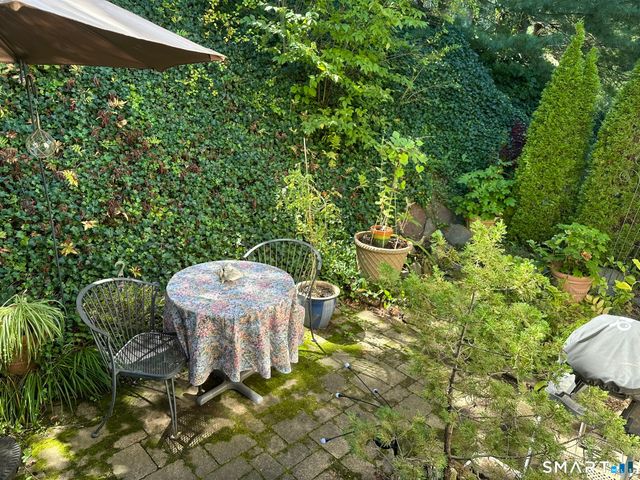62 Allison Way 62, East Haven, CT 06512