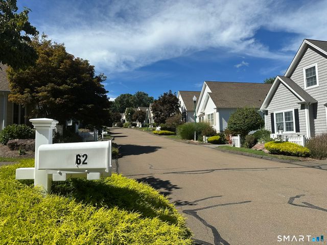 62 Allison Way 62, East Haven, CT 06512