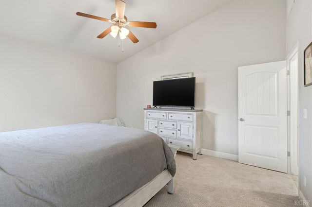 2122 W Bryman Street, Hanford, CA 93230