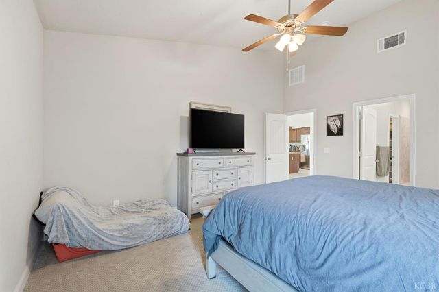 2122 W Bryman Street, Hanford, CA 93230