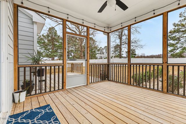 8316 Running Fern Way, Willow Springs, NC 27592