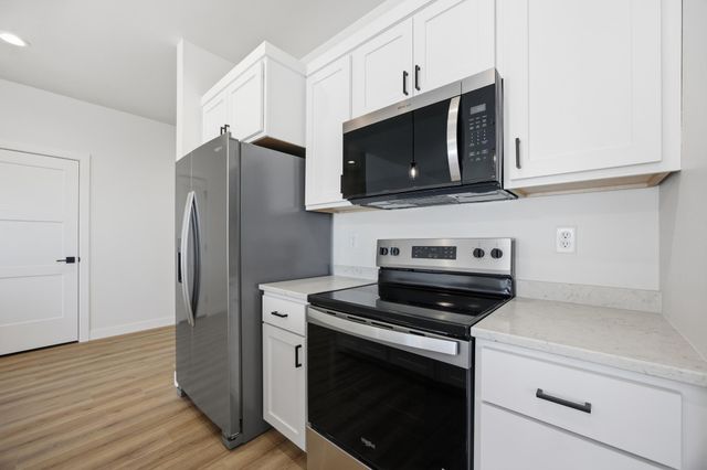 3740 33rd Street S, Moorhead, MN 56560