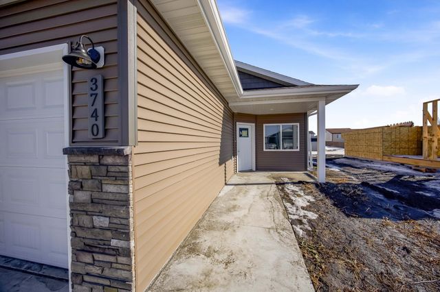 3740 33rd Street S, Moorhead, MN 56560