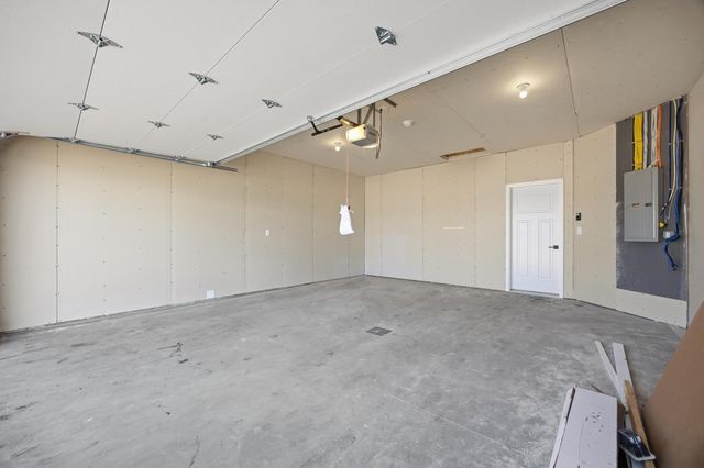 3740 33rd Street S, Moorhead, MN 56560