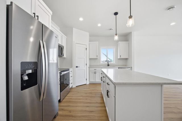 3740 33rd Street S, Moorhead, MN 56560