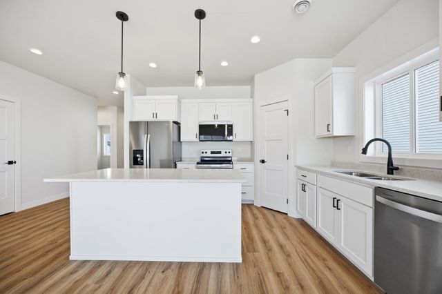 3740 33rd Street S, Moorhead, MN 56560